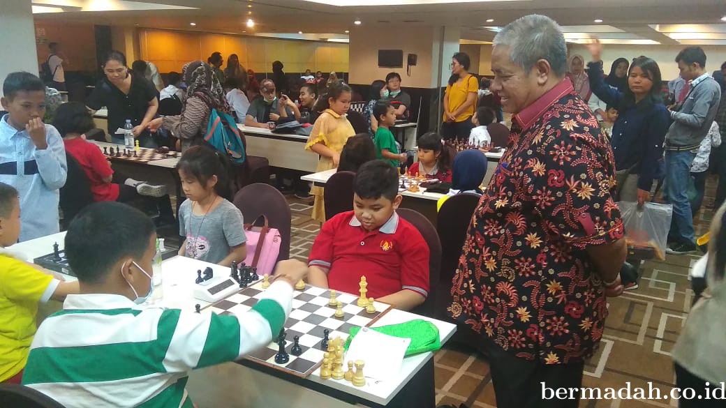 Motivasi Atlet Muda, Ahmad Syah Saksikan Pertandingan Catur Jenjang Usia Dini dan Remaja