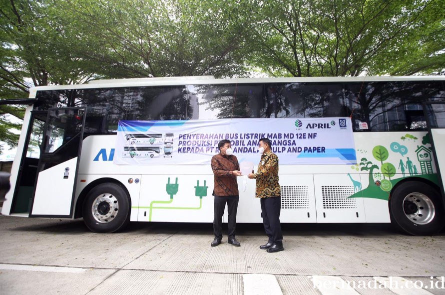 Dukung Pemerintah Pangkas Emisi, PT RAPP Group APRIL Siap Operasikan Bus Listrik