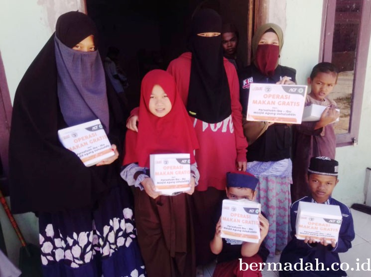ACT Feat PII-MAU, Bagikan Makan Siang Gratis Dan Ada Armada Kemanusiaan Juga