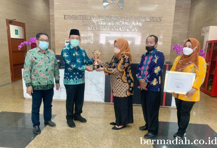 Siak Pertahankan Predikat KLA Tingkat Nindya
