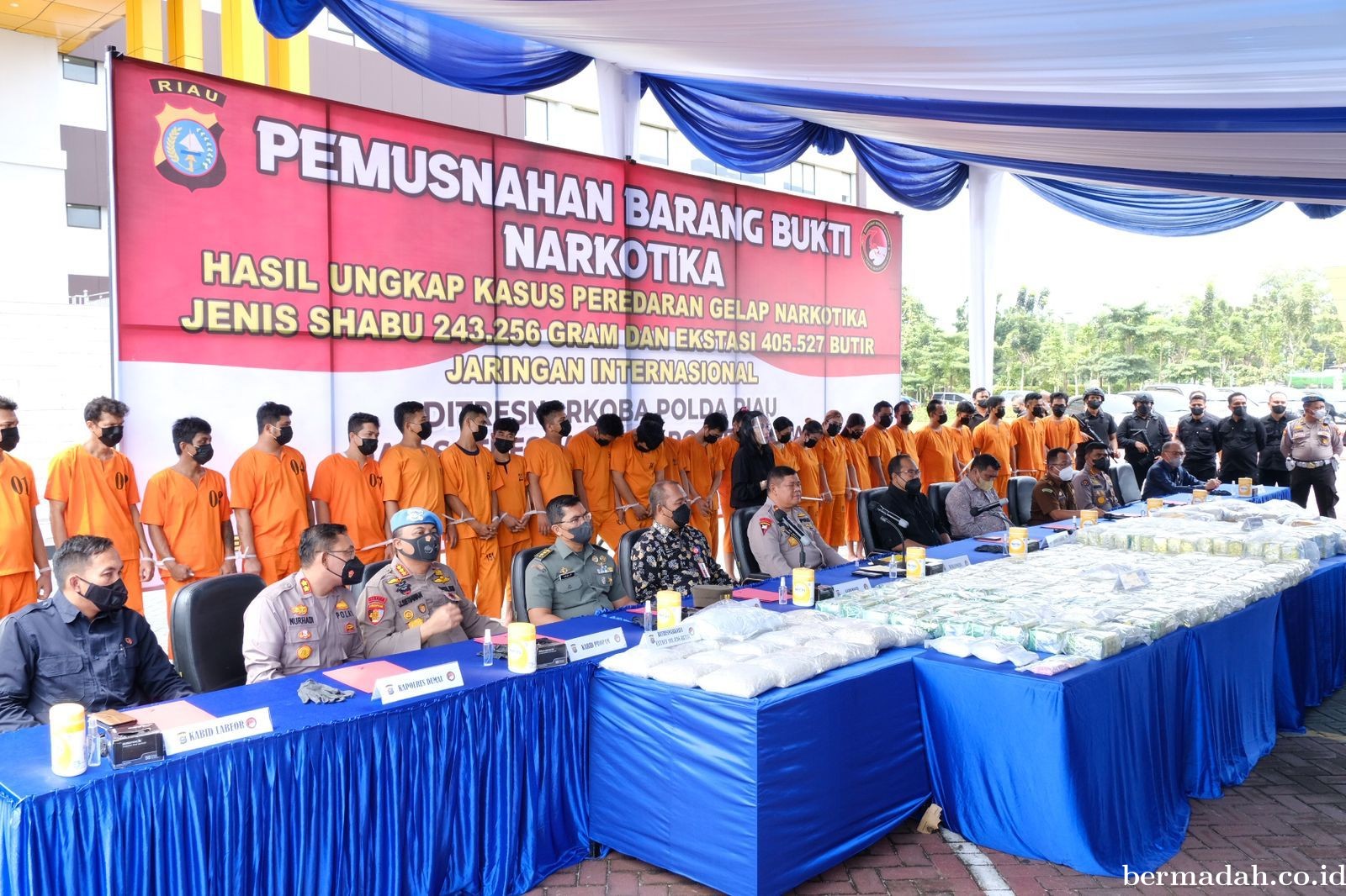 Polda Riau Musnahkan 243 Kg Sabu dan 405.527 Butir Ekstasi