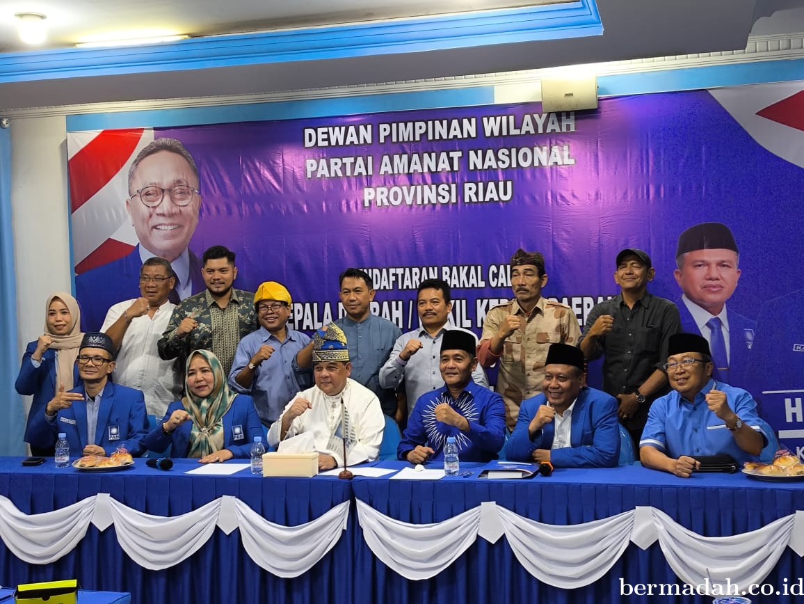 Serahkan Formulir Pertama, PAN Riau Tawarkan Irvan Herman jadi Wakil Balon Gubri Edy Natar