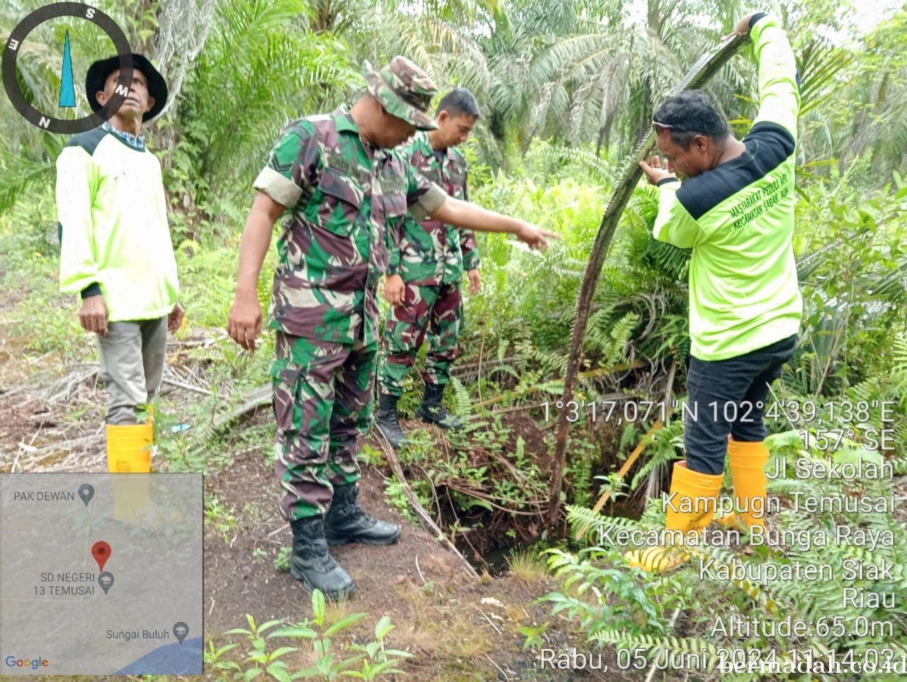 Penanggulangan Karhutla di lintas Wilayah Koramil 06/PWK Sabak Auh, Rabu 5 Juni