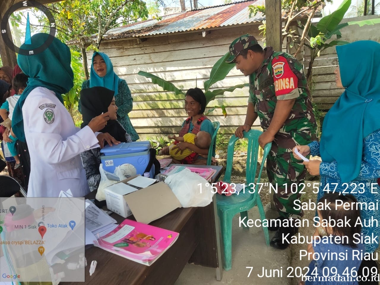 Jumat 7 Juni, Anggota Koramil 06/Pwk Sabak Auh Laksanakan pengecekan anak stunting