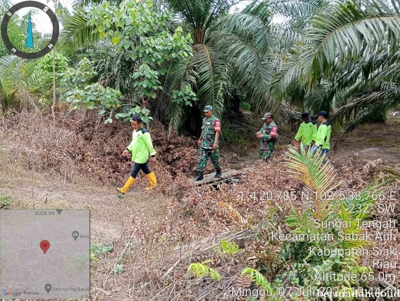 Penanggulangan Karhutla di lintas Wilayah Koramil 06/PWK Sabak Auh, Minggu 7 Juli