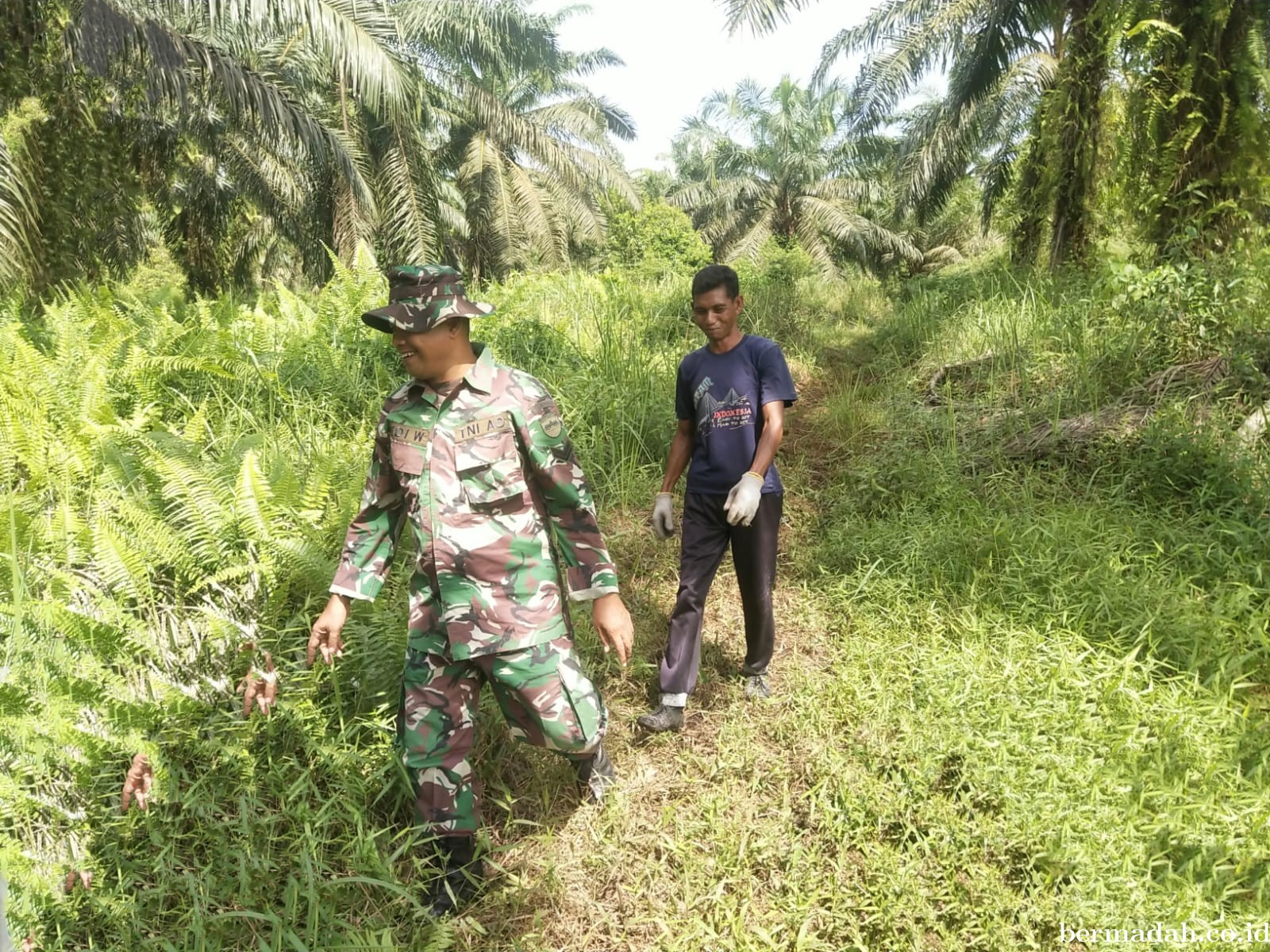 Penanggulangan Karhutla di Wilayah Koramil 02/Sungai Apit Rabu 28 Agustus