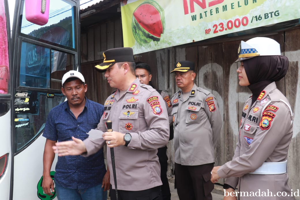 Kapolres Pelalawan Sosialisasikan Mudik Aman Keluarga Nyaman, Pastikan Keselamatan Pemudik