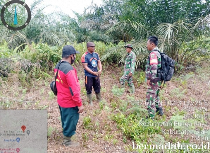 Penanggulangan Karhutla di lintas Wilayah Koramil 06/PWK Sabak Auh, Selasa 9 April