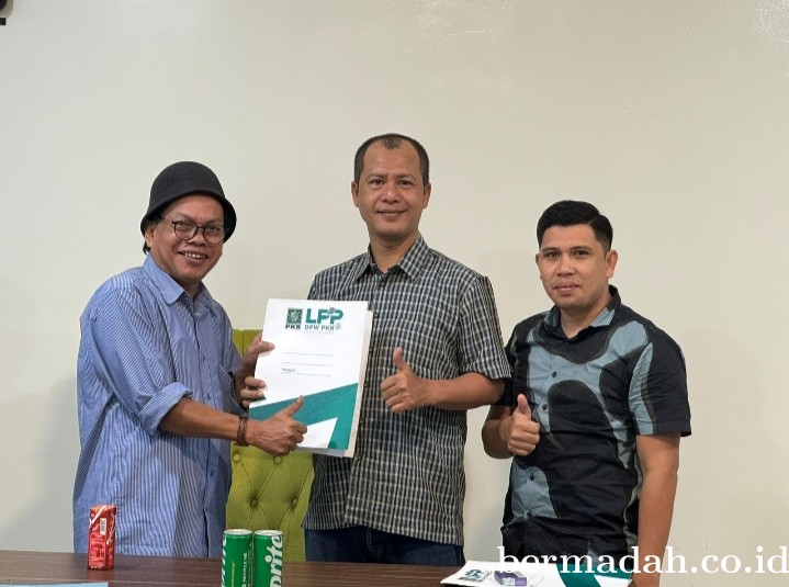 Diterima Ketua Desk Pilkada PKB Riau, Balon Gubri Edy Natar Ambil Formulir Pertama