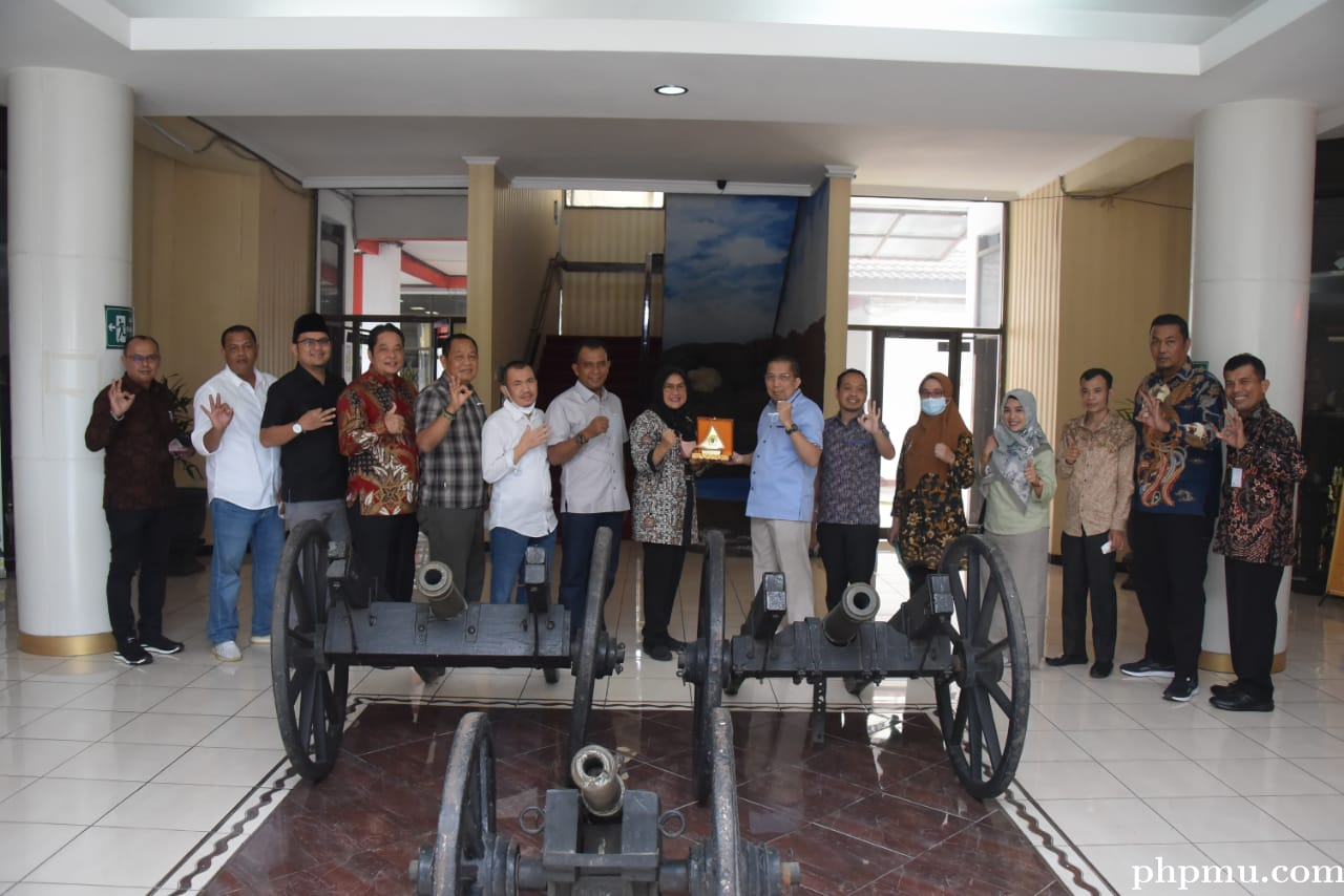 Pansus kerjasama DPRD Bengkalis di Semarang